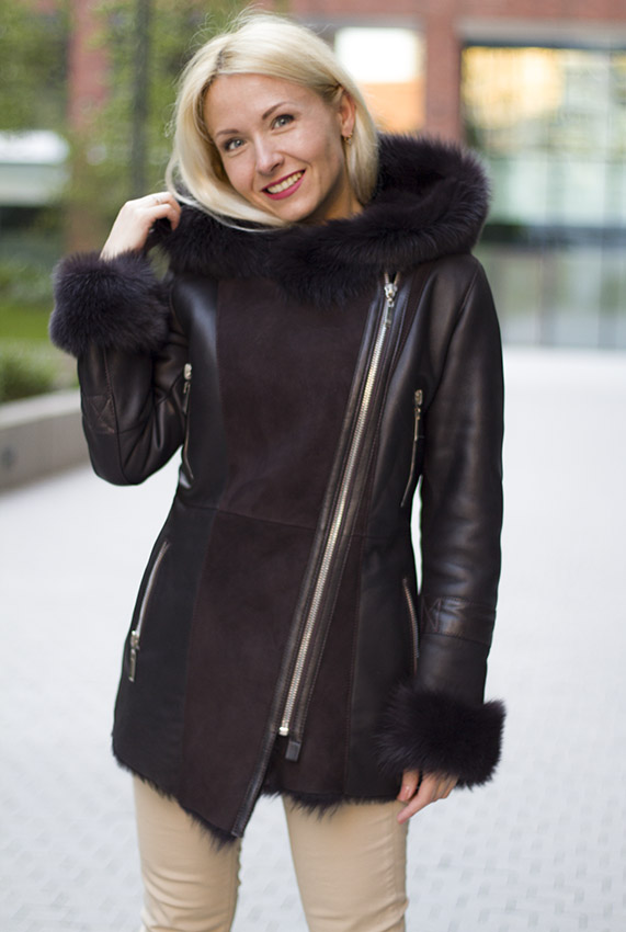 Coats sheepskin: Ladies short genuine sheepskin zippered hooded