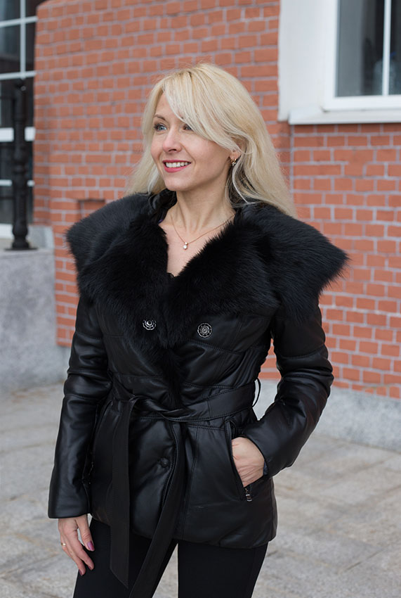 Short leather jacket with collar fur Toskana