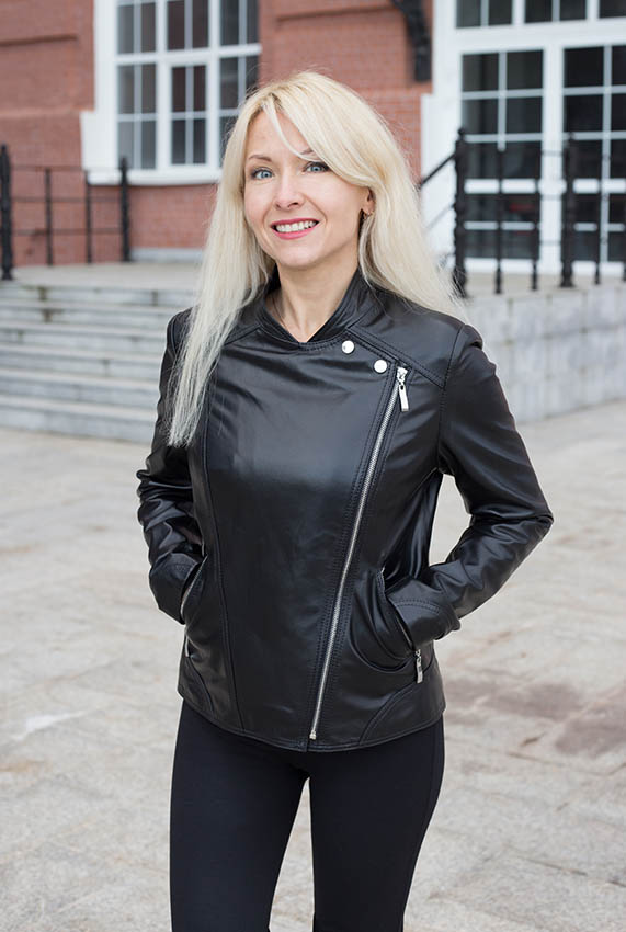 Leather jacket with zipper for women